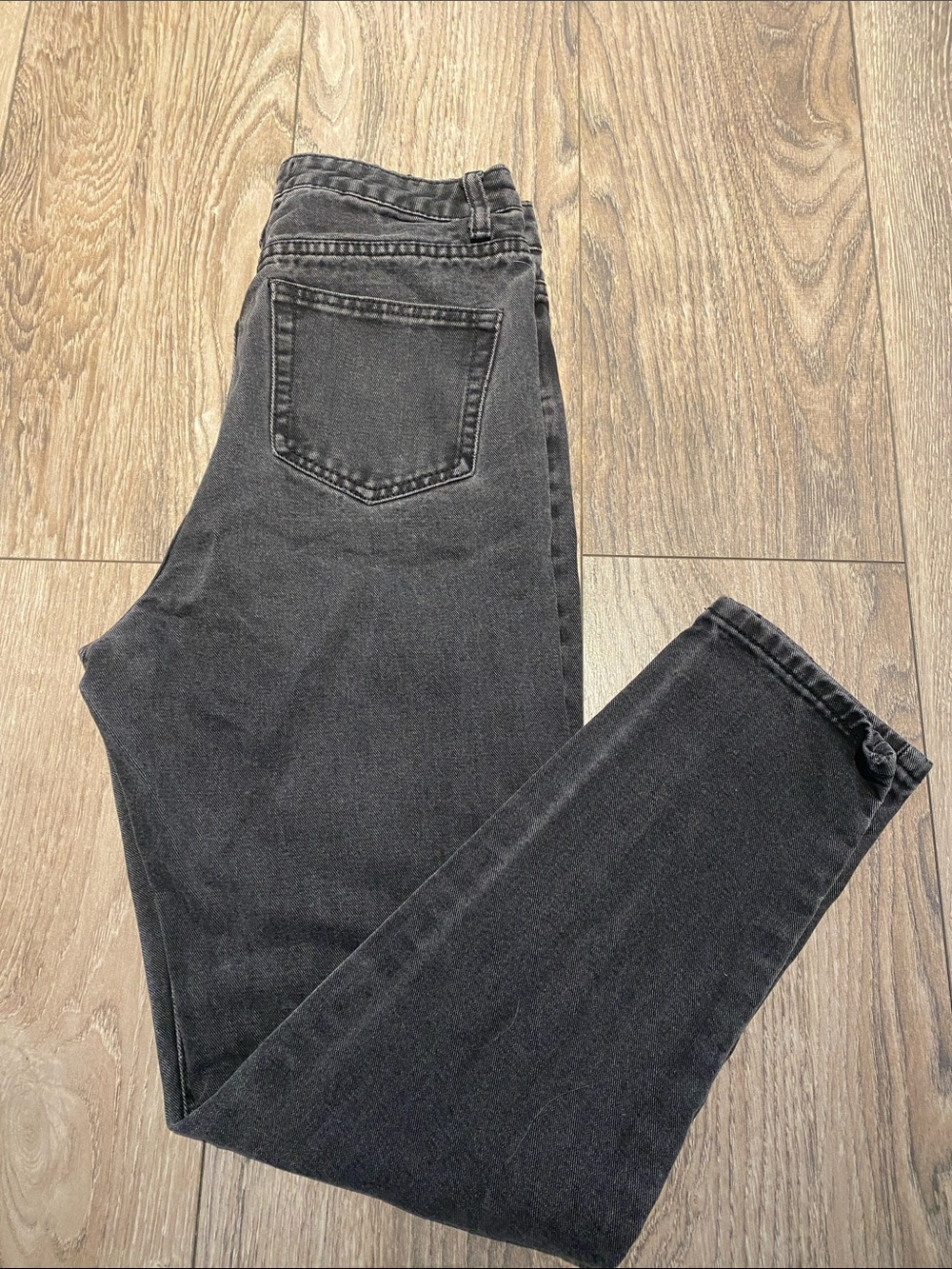 Women’s Black High-Rise Mom Jeans - Classic Slim Fit